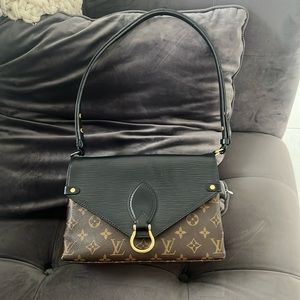 Louis Vuitton Shoulder Bag